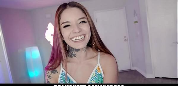  Beautiful Teen Vanessa Vega Wants That Juicy Cock
